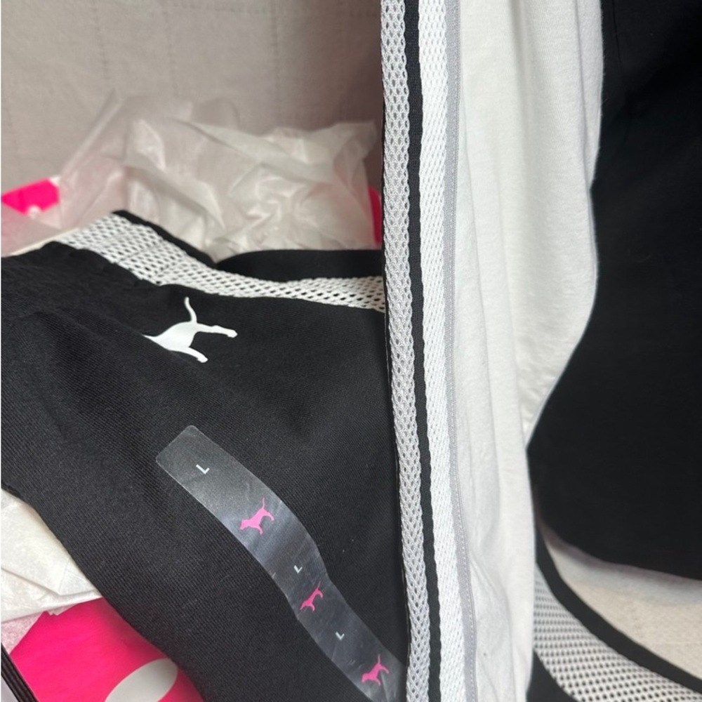NWT VS PINK M/L SET - Picture 6 of 7